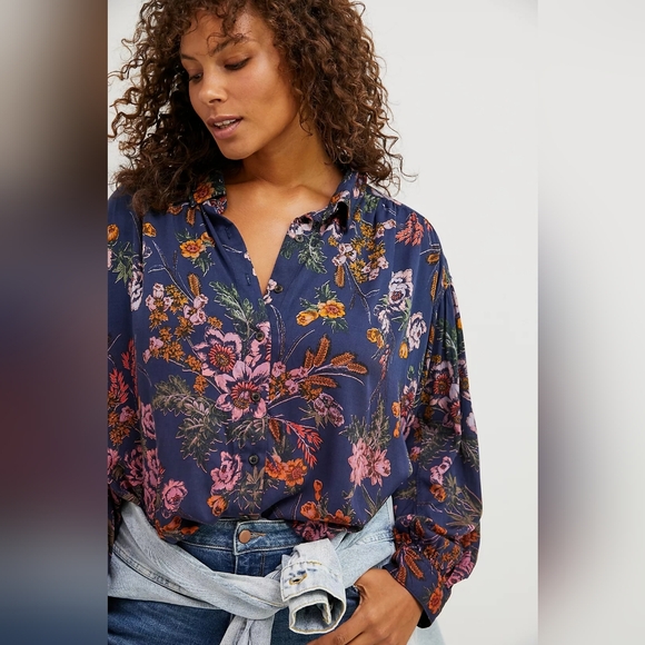 *Anthropologie Pilcro Evika Buttondown Floral Blouse* - Picture 9 of 10